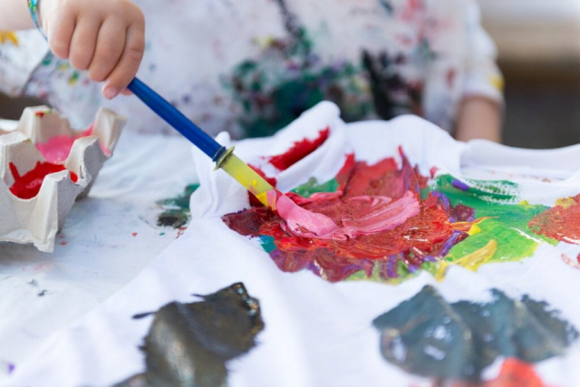 www.beyou101.co.uk - Children Painting